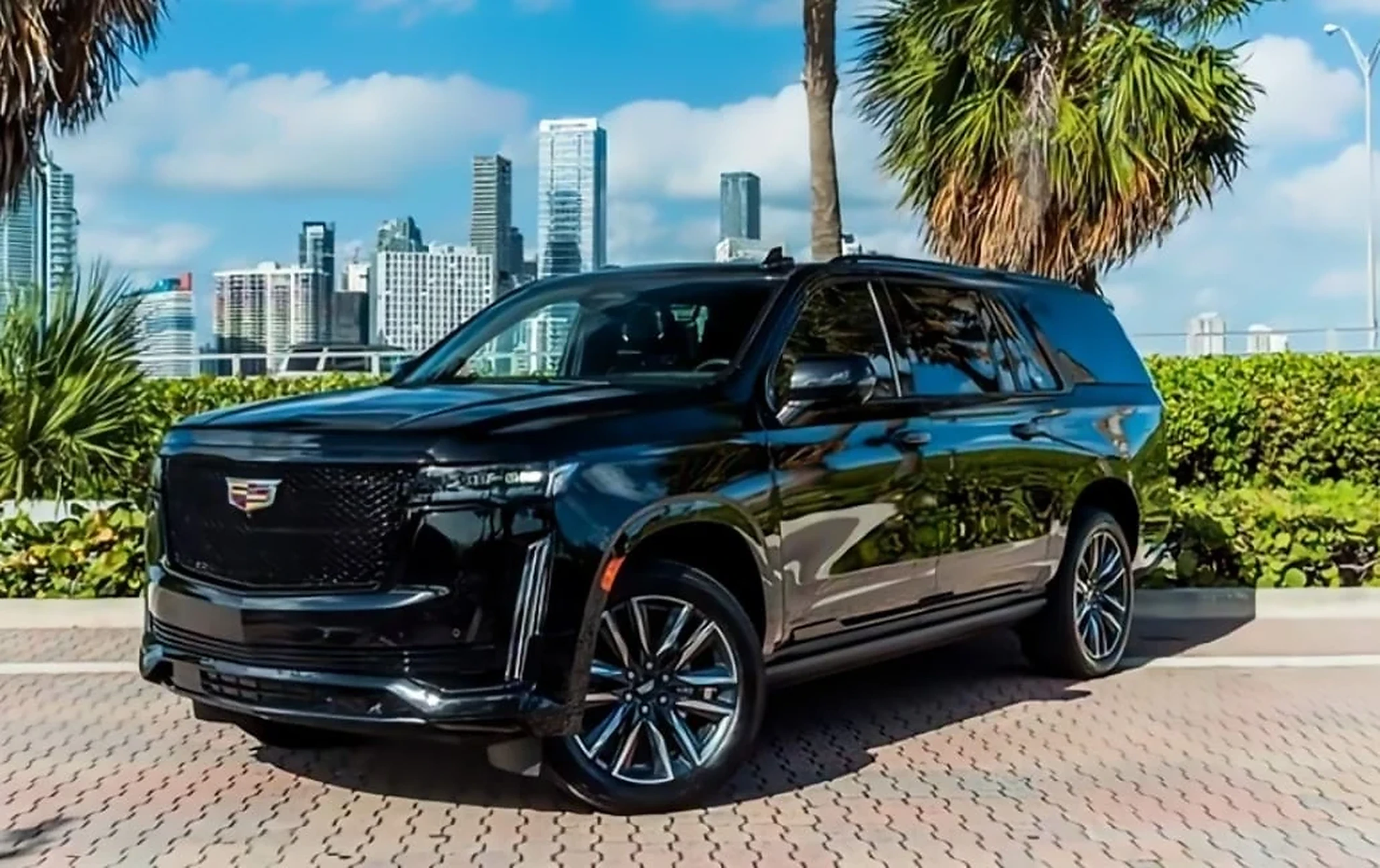 Cadillac Escalade ESV detail relevant to conference and convention car rentals on LUXURY CAR CLUB